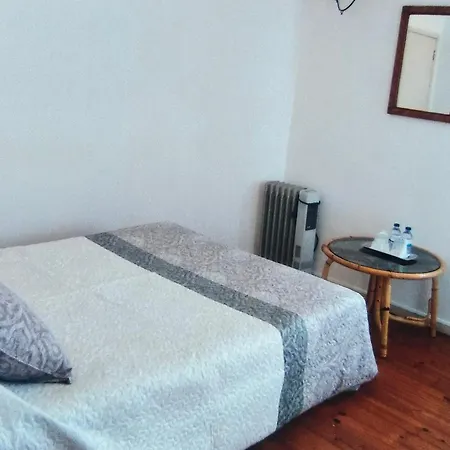 Alojamento de Acomodação e Pequeno-almoço Residencial Almir Estarreja