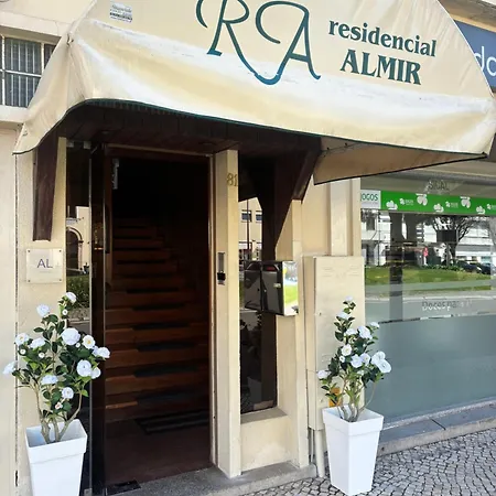 Alojamento de Acomodação e Pequeno-almoço Residencial Almir